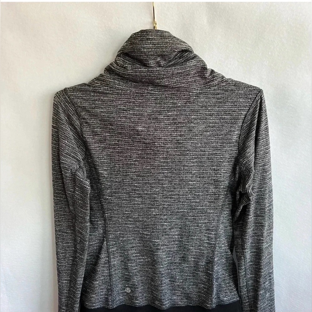 EUC Lululemon Be Present Jacket Coco Pique Black Size 8 Thumbholes Zip Closure - Picture 7 of 14